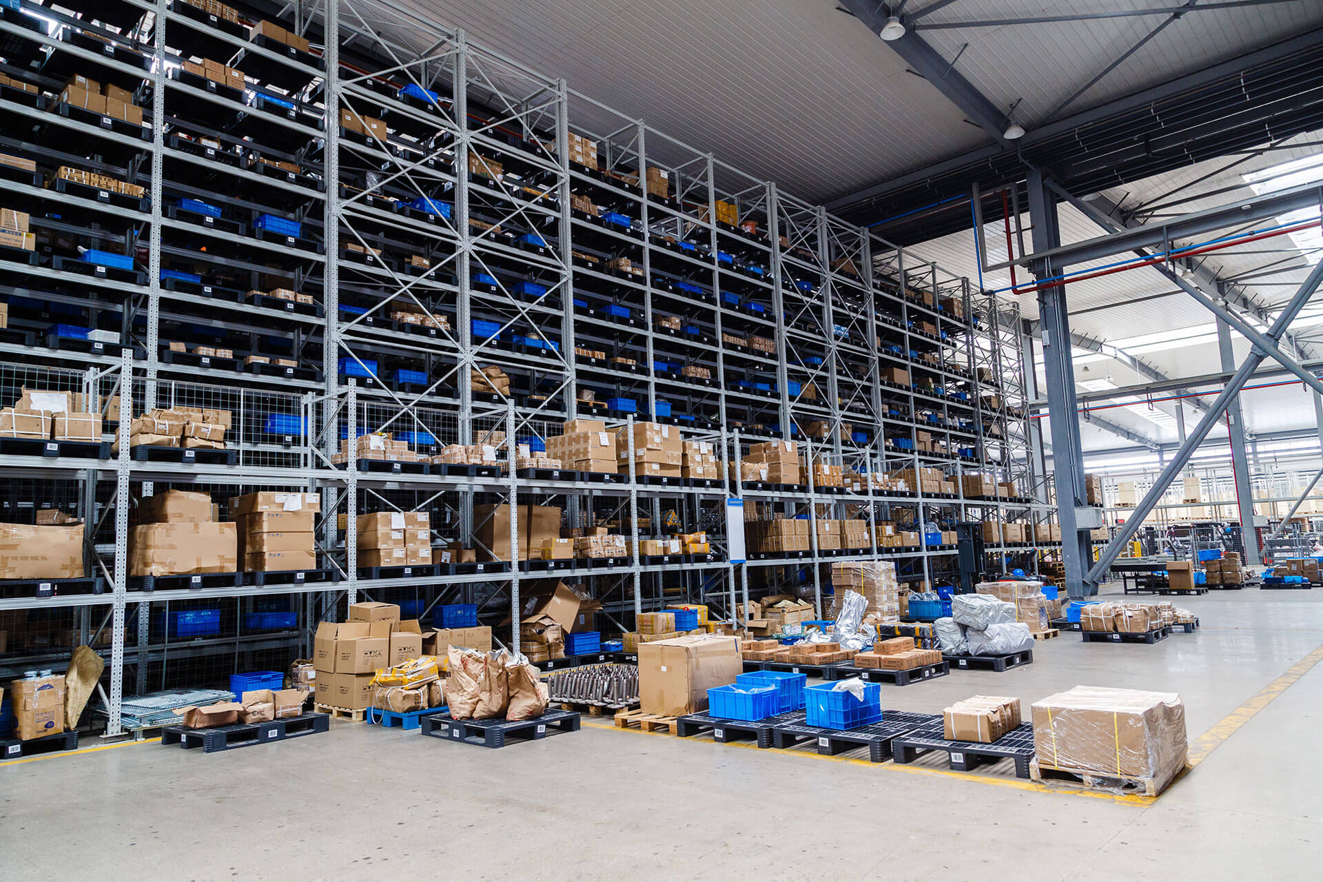 Industry,Manufacturing,improve productivity,Optimise the logistics flow